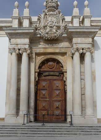 Entrada original a la Biblioteca Joanina
