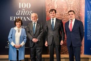 La RAE y Espasa celebran un siglo de colaboración conjunta a través de la exposición «100 años editando. 1925–2025»