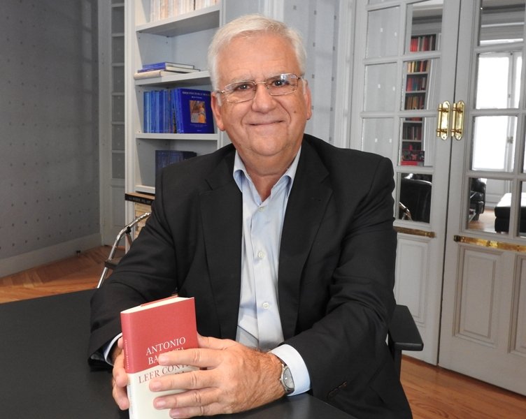 Entrevista a Antonio Basanta, autor del opúsculo “Leer contra la nada”