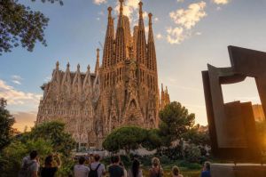 GAUDÍ / OTEIZA VISIONES DEL APOCALIPSIS