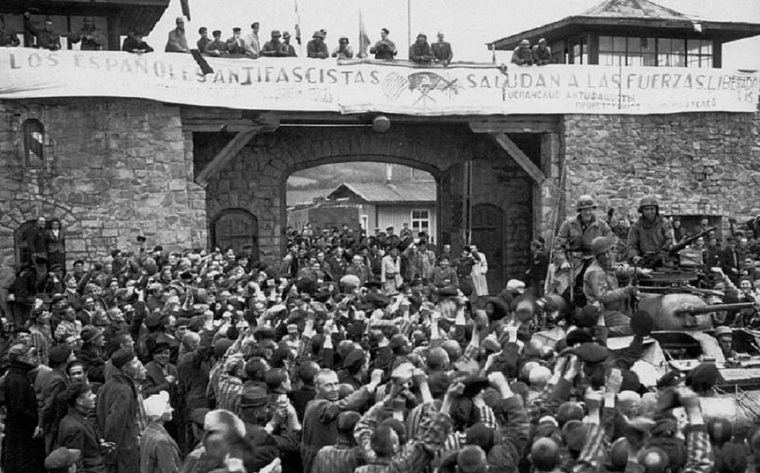 Entrada de las tropas estadounidenses el 5 de mayo de 1945 en el campo de concentración de Mauthausen