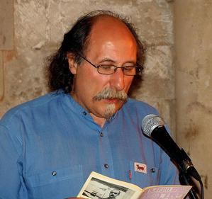 Entrevista al poeta Manuel Martínez Forega