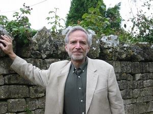 Melvin Konner: “Hay evidencias científicas de que las personas religiosas son más felices”