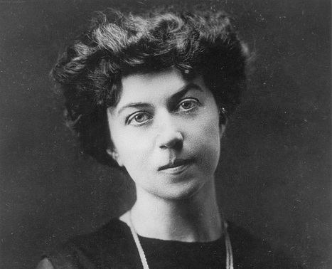 Aleksandra Kolontái, escritora feminista rusa (de origen ucraniano) en los siglos XIX y XX