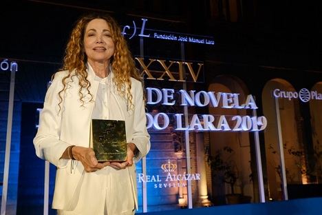 Ángela Becerra, ganadora del Premio Fernando Lara 2019
