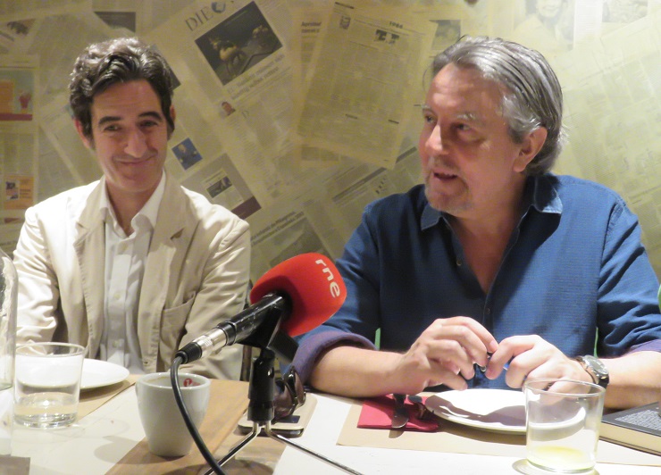 Ignacio Garmendia, junto al autor, Felipe Benítez