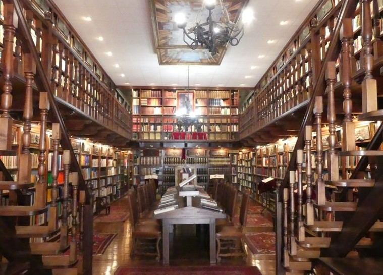 Biblioteca Camilo José Cela en Rueda