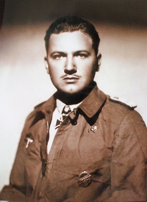 Firts Knipa (Doctor Pirata)