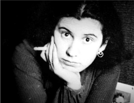 Etty Hillesum, escritora de su propio diario hasta su muerte, prisionera en Auschwitz
