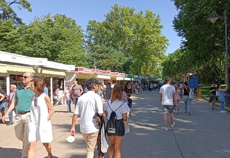 FAMOSOS Y LA FERIA DEL LIBRO DE MADRID