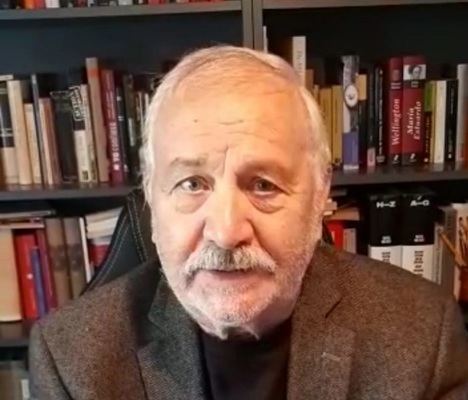 Entrevista a Fernando Martínez Laínez: “Todos somos hijos políticos de las consecuencias de la Guerra Fría”