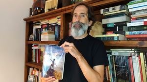 Álber Vázquez: “La historia es el terreno perfecto para un novelista que pretende contar historias que emocionen”
