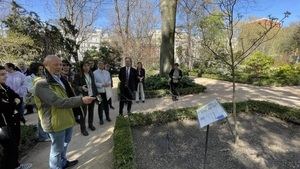 En busca de plantas tintóreas que llegaron del Nuevo Mundo, en el Jardín Botánico de Madrid