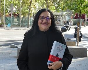 Entrevista a Inma Chacón: “Escribo para ser feliz y publico para hacer felices a los lectores”