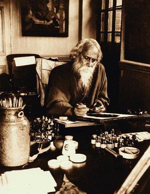 Tagore diseñando en su despacho de Santiniketon