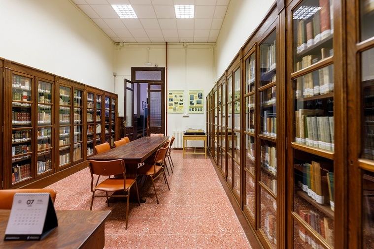 La Biblioteca histórica del Instituto Isabel la Católica