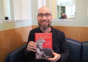 Entrevista a Andrew Bayliss: “Esparta instauró un sistema educativo público obligatorio para todos sus ciudadanos”