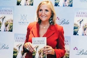 Belén Junco ha presentado en el espacio Moret “La digna heredera”: memoria, poder y legado en primera persona