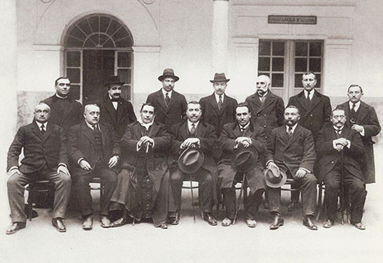 Claustro de profesores del Instituto General y Técnico de Baeza