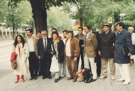 Ruth Cárdenas, Homero Carvalho, Pedro Shimose (atrás), Alberto Guerra (†), Nora Zapata, Edwin Salas (†) (atrás), Víctor Montoya, Héctor Borda (†), Javier Claure, Ricardo Pastor, Luis Vélez (atrás), Tito Silva y Luis Andrad