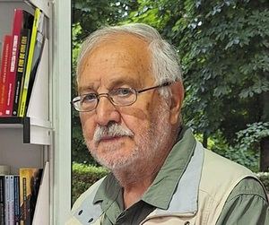 Entrevista a Fernando Martínez Laínez: " La historia son los hechos más la interpretación, algo cuya valoración cambia con el tiempo"