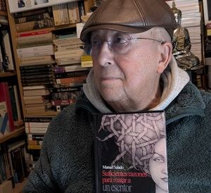 Manuel Salado arriesga en su nueva novela: "Suficientes razones para matar a un escritor"