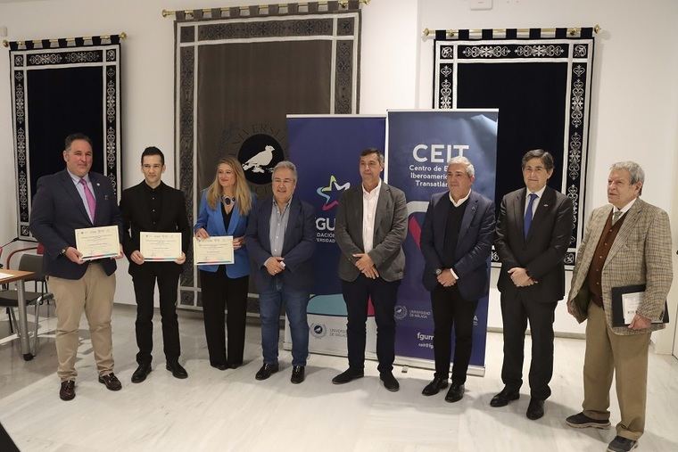 Foto de familia en la entrega de los premios