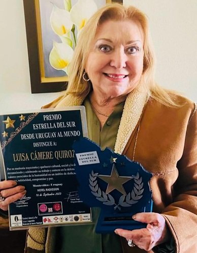 Luisa Cámere, muestra el premio: Estrella del Sur de Uruguay al mundo (2023)