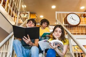 Madrid lidera PISA 2025 en las tres competencias, pero ningún alumno destaca en excelencia: el reto que aborda la XLV Universidad de Otoño