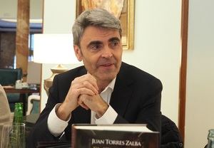 Entrevista a Juan Torres Zalba: “En las novelas tiene que haber un conflicto permanente”