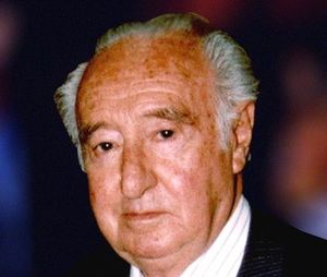 Leopoldo de Luis y su visión social: La poesía como reflejo del esfuerzo cotidiano