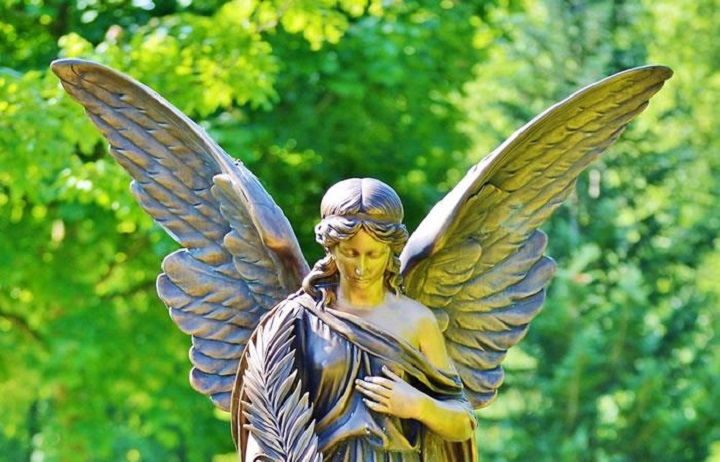 ¿Nos salvan los ángeles?