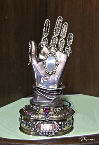 Mano incorrupta de Santa Teresa