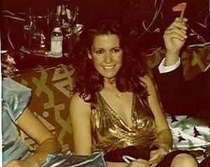 Maite García-Nieto: Una voz lírica que fusiona naturaleza y emociones en Hilos de colores