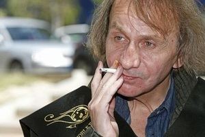VINO CON HOUELLEBECQ