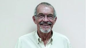 La extrañeza de ser poeta: Reflexiones de Miguel dOrs