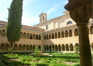 Monasterio de Silos: Un refugio cultural y espiritual capturado por la pluma de José García Nieto