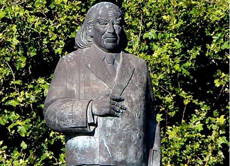 RAFAEL ALBERTI [Monumento en El Puerto de Santa María]