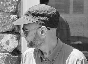 El poeta galés Peter Thabit Jones: “La poesía es una forma de asegurar que las palabras y el lenguaje conserven su verdadero valor”