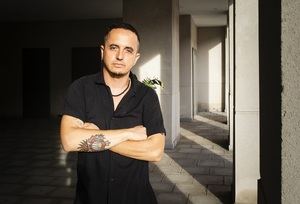 Entrevista a Rafa Luján: "Mi evocación de los años 80 es poco complaciente porque muestro el machismo que había en la época"