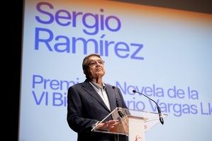 Sergio Ramírez gana el Premio Bienal de Novela Mario Vargas Llosa por 