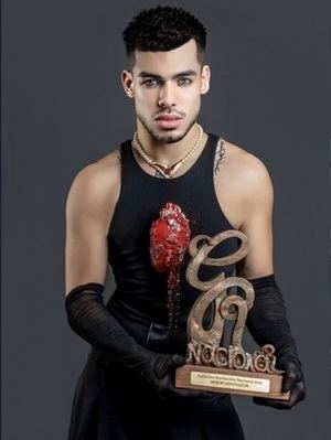 Steven Vázquez gana el Galardón Revelación Nacional a Mejor Diseñador de Moda