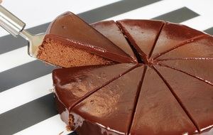 Hoy es el Día Internacional del Chocolate, lo celebramos con dos cuentos para nuestros pequeños lectores