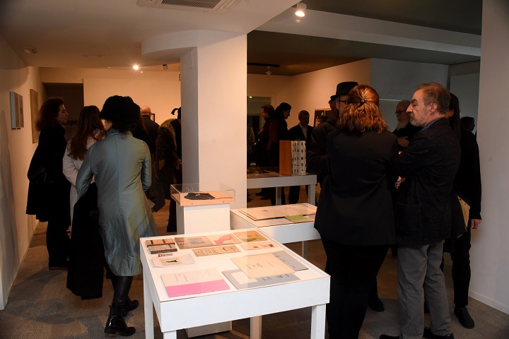 Exposición TEXT [NO TEXT]