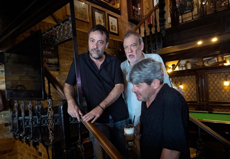 Carmen Mola en el pub irlandés 'The Orphant'