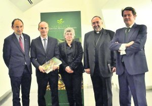 José Tono Martínez, Carlos Nodal, Ana González Rodríguez, monseñor Fr. Jesús Sanz Montes y Fernando Masaveu