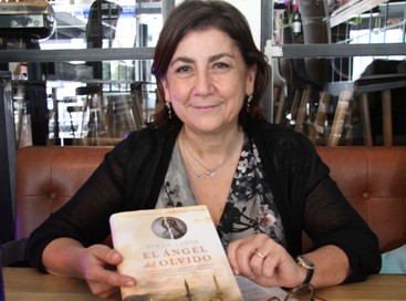 Berta Tabor presenta su novela histórica “El ángel del Olvido”