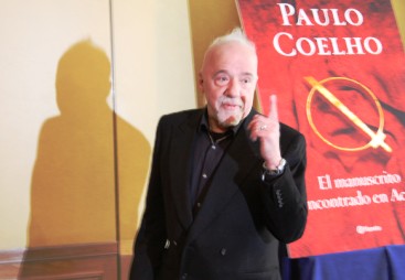 Paulo Coelho presenta en Madrid su nuevo libro El manuscrito encontrado en Accra