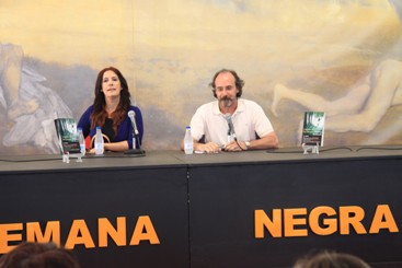 Dolores Redondo y Alfonso Mateo-Sagasta