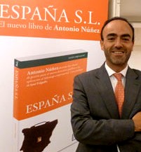 Antonio Núñez durante la presentación del libro 'España S.L.'